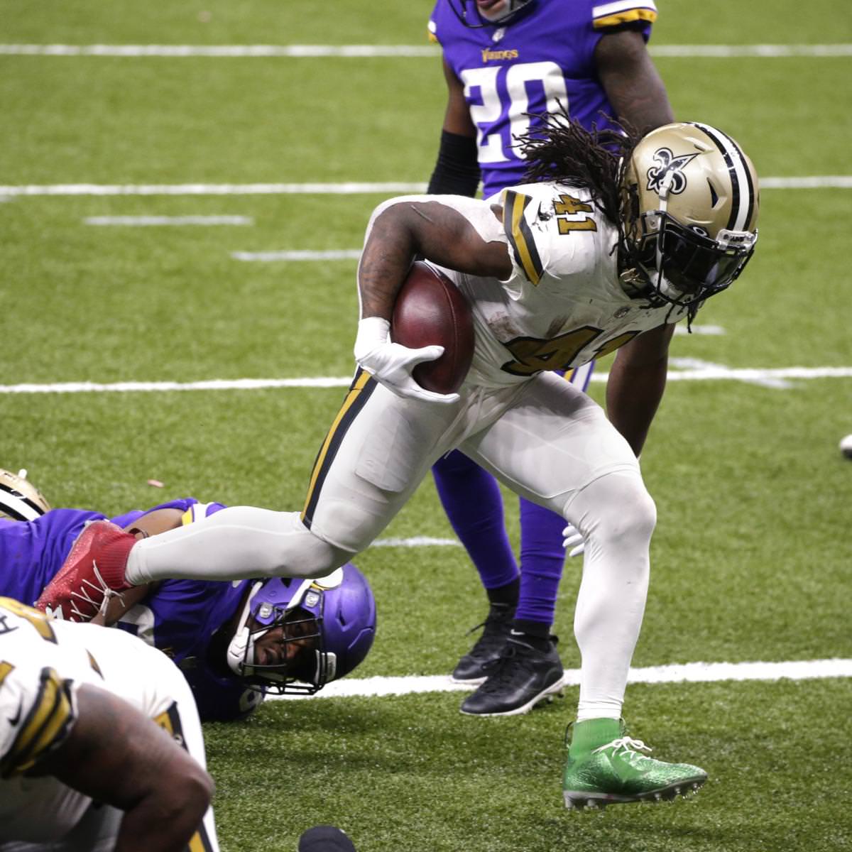Vídeo: Alvin Kamara empata recorde da NFL com 6 Rush TDs na vitória do Saints sobre os Vikings