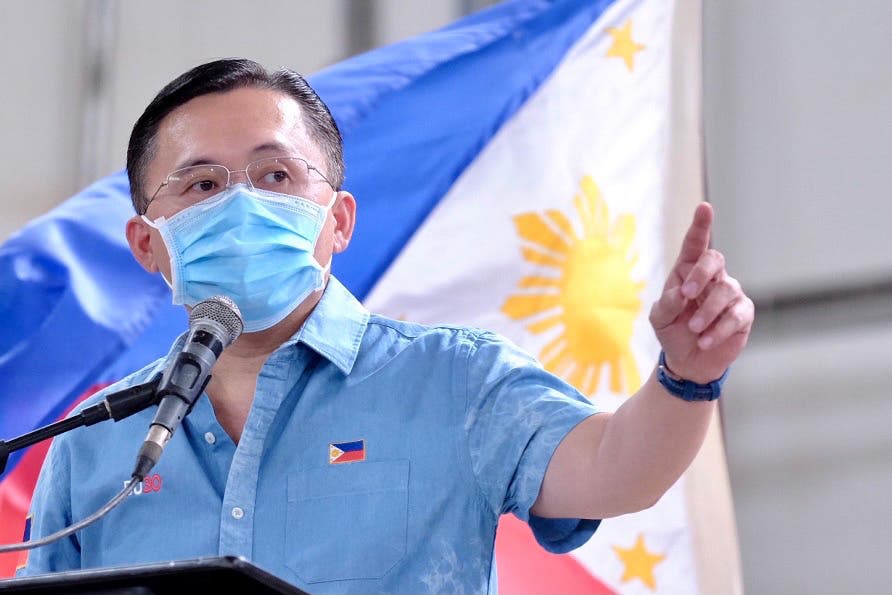 Duterte chama Bong Go de 'presidente'