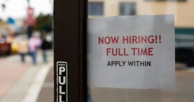 O crescimento do emprego nos EUA acelera em maio;  taxa de desemprego cai para 5,8%