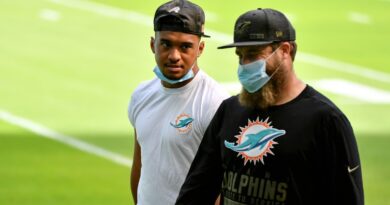 Ryan Fitzpatrick 'pavimentado' por Dolphins no banco para Tua Tagovailoa – Sports Illustrated