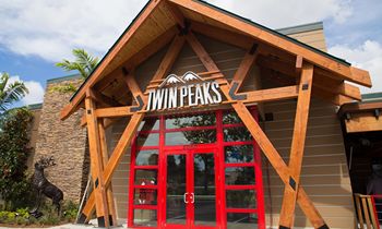 Twin Peaks Ups the Ante em Las Vegas com novo parceiro de franquia