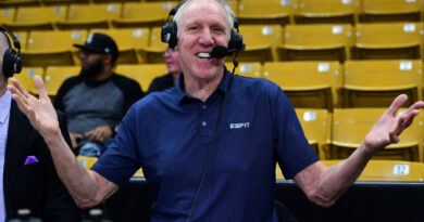 Bill Walton faz discurso sobre Covid, arenas de basquete vazias – Sports Illustrated