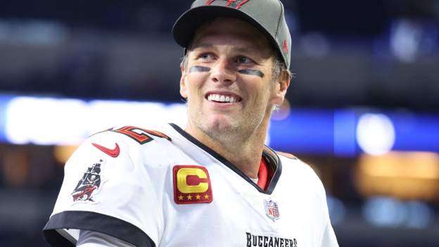 'Estou voltando' – Brady, grande da NFL, faz meia-volta na aposentadoria