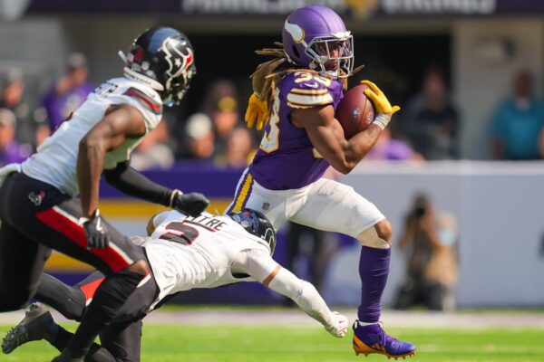 Aaron Jones se tornou o Christian McCaffrey dos Vikings?