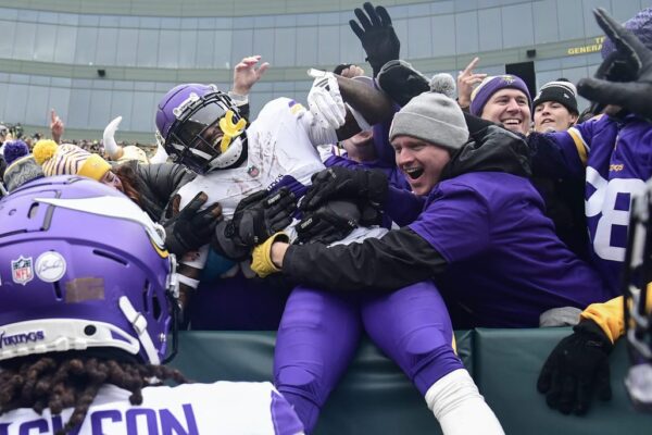 Antevisão e previsão: Vikings invictos vão para Lambeau no primeiro jogo da divisão