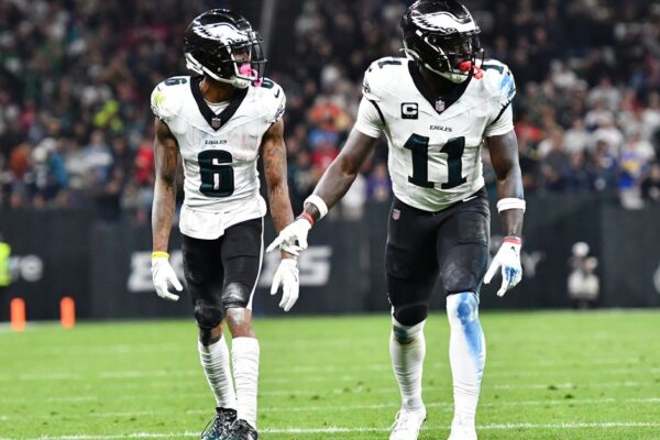 Relatório: Eagles esperam ter AJ Brown, DeVonta Smith e Lane Johnson de volta para o jogo dos Browns [ATUALIZAÇÃO]