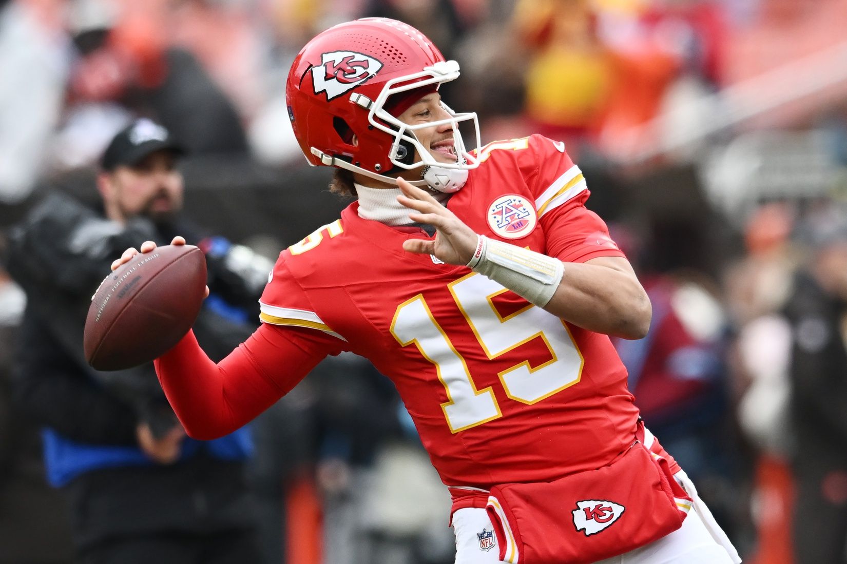 Mahomes Liberado para a Semana 16: Torcedores em Polvorosa!