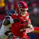 Fãs da NFL em Fúria: Arbitragem ‘Ridícula’ no Confronto Texans vs. Chiefs!