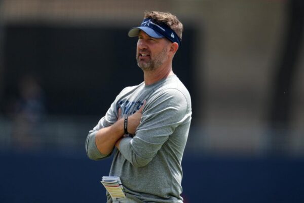 Brian Schottenheimer: A Esperança dos Cowboys no Draft de 2025!