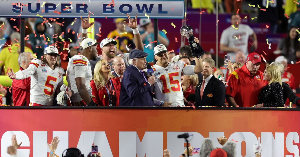 Super Bowl LIX: Eagles e Chiefs se enfrentam em uma batalha épica!