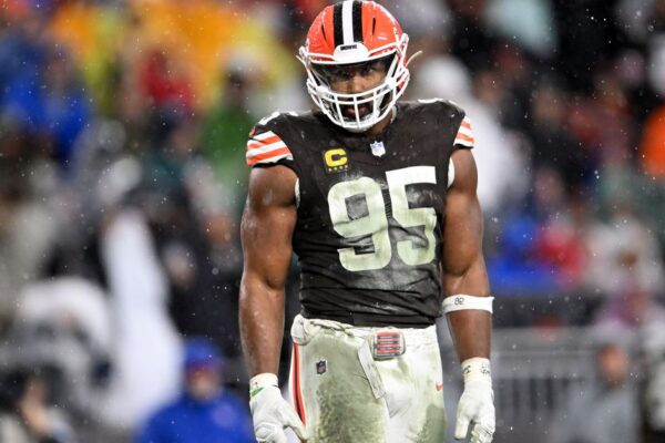 Eagles em Alerta: Myles Garrett Pode Ser o Grande Reforço da Temporada!