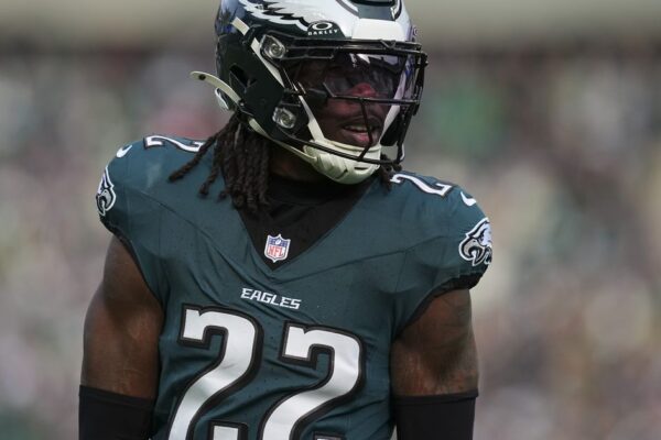 O que os Eagles devem fazer no cornerback?