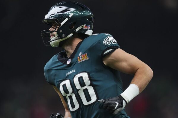 Eagles em Alerta: Dallas Goedert Pode Deixar Philly! O Que Esperar