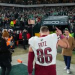 Zach Ertz Renova com os Comandantes: O Que Isso Significa para a Temporada