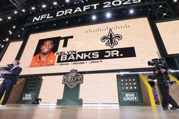 Descubra as 5 Seleções Brilhantes dos Santos no NFL Draft 2025! Descubra as 5 Seleções Brilhantes dos Santos no NFL Draft 2025!