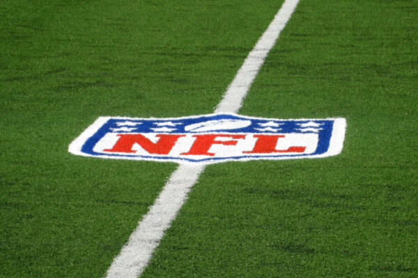 Os 5 Confrontos Imperdíveis da NFL em 2025 que Vão Agitar seu Natal!
