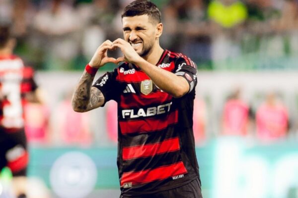Arrascaeta Revela: O Rival Imbatível que Assusta o Futebol Brasileiro!