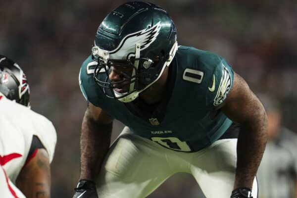 Eagles Trocam Bryce Huff para os 49ers: O Que Esperar Dessa Mudança
