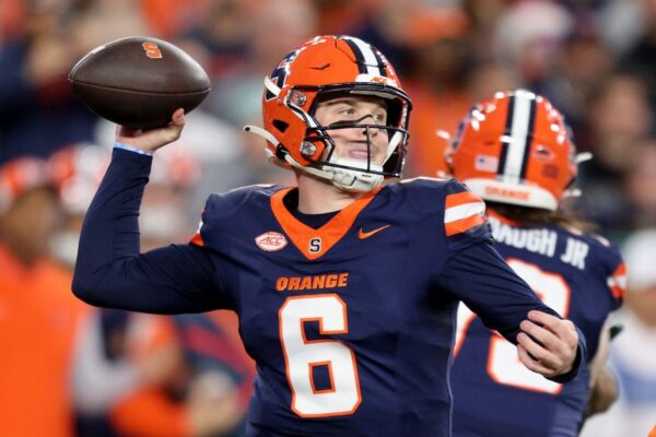 Revisão de filmes dos Eagles: Kyle McCord poderia eventualmente se transformar em um quarterback de backup