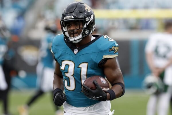 Eagles Surpreendem com Keilan Robinson: Aposta que Pode Mudar Tudo! Eagles Surpreendem com Keilan Robinson: Aposta que Pode Mudar Tudo!