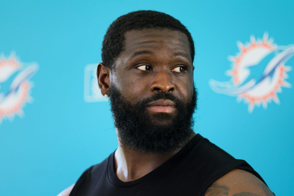 ‘Eu só consegui tocar remédios para dor’ – a estrela dos golfinhos Terron Armstead é brutalmente honesta sobre a aposentadoria da NFL