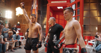 Vídeo: Lutador é absolutamente derrotado em briga de cabine telefônica real