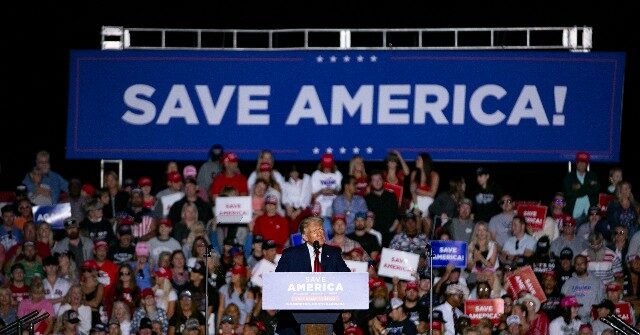 ASSISTA AO VIVO: O ex-presidente Donald Trump realiza o comício 'Save America' em Warren, Michigan