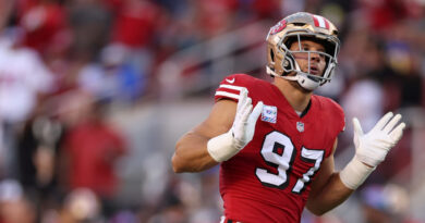 Nick Bosa sente que os 49ers têm a melhor defesa da NFL: 'Todos os 3 níveis são apenas jogadores de elite'