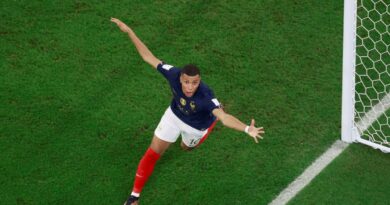 Magnífico Mbappé tem a França marcando recordes em sua mira
