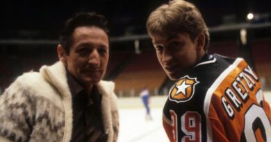 “Uma espécie de vazio”: o pai de Wayne Gretzky abriu seus sentimentos durante o momento emocional da carreira do NHL GOAT em 1999