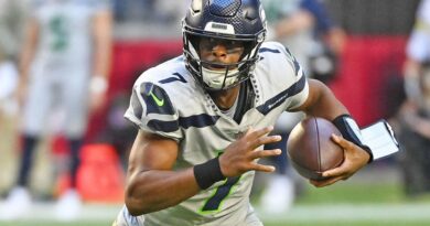 NFL Honors 2023: Geno Smith, dos Seahawks, vence NFL Comeback Player of the Year