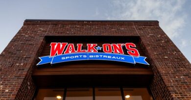 Walk-On's Sports Bistreaux para 'salvar as bases' com o Tampa Tarpons