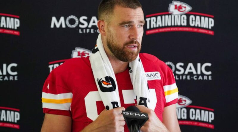 Travis Kelce Hyperextends Knee, Could Miss Detroit Lions Game
