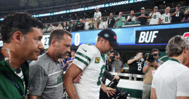 NFL Players React to Aaron Rodgers’ Ankle Injury on Jets’ 1st Drive vs. Bills