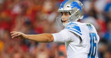 Packers vs. Lions props, odds, best bets, AI predictions, TNF picks: Jared Goff under 1.5 touchdowns