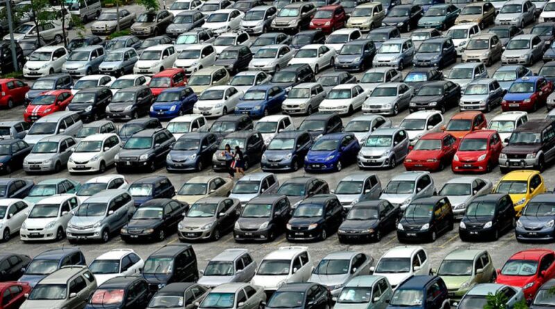 Second-hand car dealers offer discounts to move stock