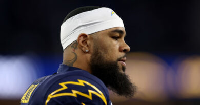 Bears’ Depth Chart, Salary Cap After Reported Keenan Allen Trade with Chargers