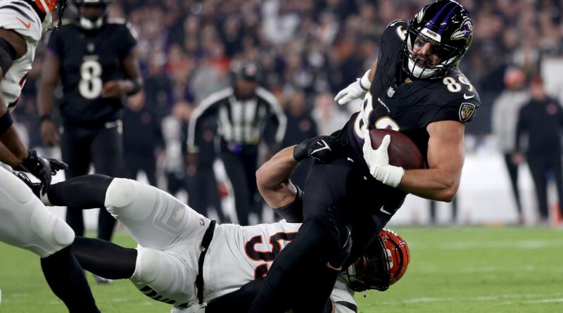 NFL Bans Hip-Drop Tackle Despite NFLPA Objections